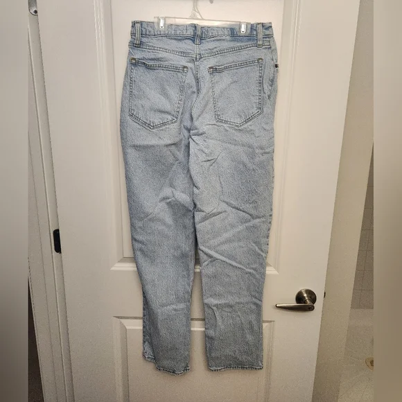 Abercrombie & Fitch Curve Love 90's Straight Ultra High Rise Jeans - Picture 2 of 4